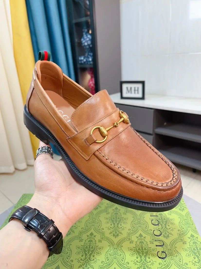 Men's shoes 💰500🌹🌹[GUCCI Gucci] A new style of formal men's leather shoes is coming ~ The original quality upper is made of Italian cowhide➕The leather is soft and delicate, comfortable and soft. The top layer of genuine leather, rubber wear-resistant outsole, the shoe shape is dignified and domineering, and the luxury charm is not concealed! The natural and free nouveau riche leads the trend. Code number: 38-44